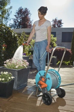 Gardena Slangenwagen AquaRoll S Set -Gardena 4078500033855 gardena slangenwagen aquaroll s set 3.201