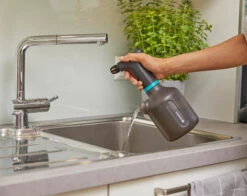 Gardena Plantenspuit 1 L EasyPump -Gardena 4078500052375 gardena plantenspuit 1 l easypump 5.390