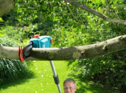 Gardena Accu Telescopische Snoeizaag TCS 20/18 P4A Set 15 Gardena Accu Telescopische Snoeizaag TCS 20/18 P4A Set -Gardena 4078500054300 gardena accu telescopische snoeizaag tcs 2018 p4a set 8.390