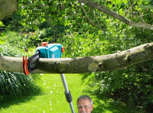 Gardena Accu Telescopische Snoeizaag TCS 20/18 P4A Set 9 Gardena Accu Telescopische Snoeizaag TCS 20/18 P4A Set - Afbeelding 7